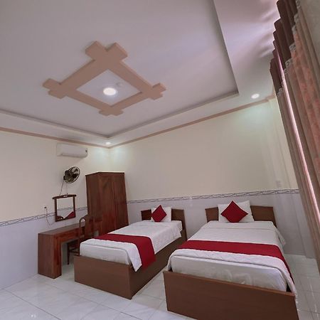 Hoang Duc Hotel Chau Doc Exterior photo