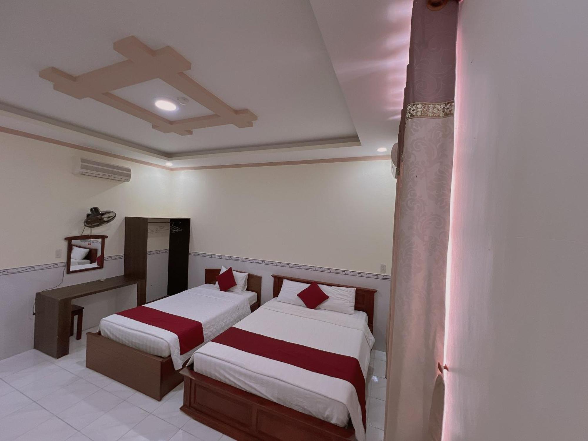Hoang Duc Hotel Chau Doc Exterior photo