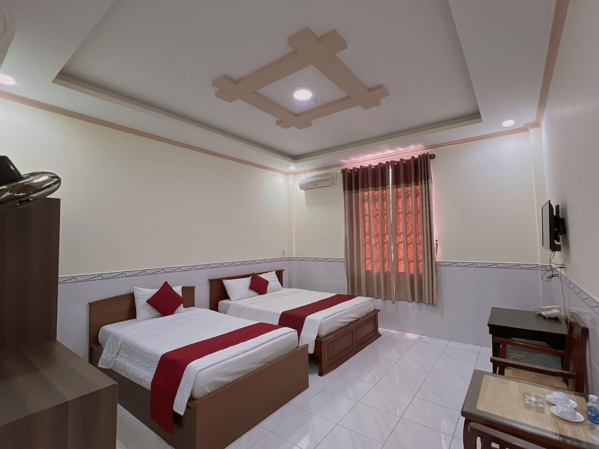 Hoang Duc Hotel Chau Doc Exterior photo