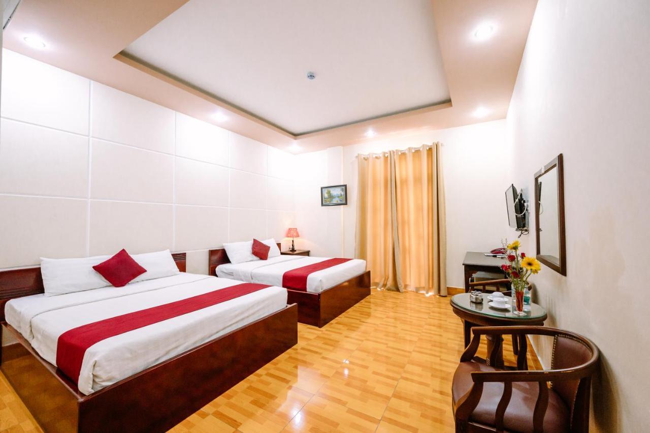 Hoang Duc Hotel Chau Doc Exterior photo