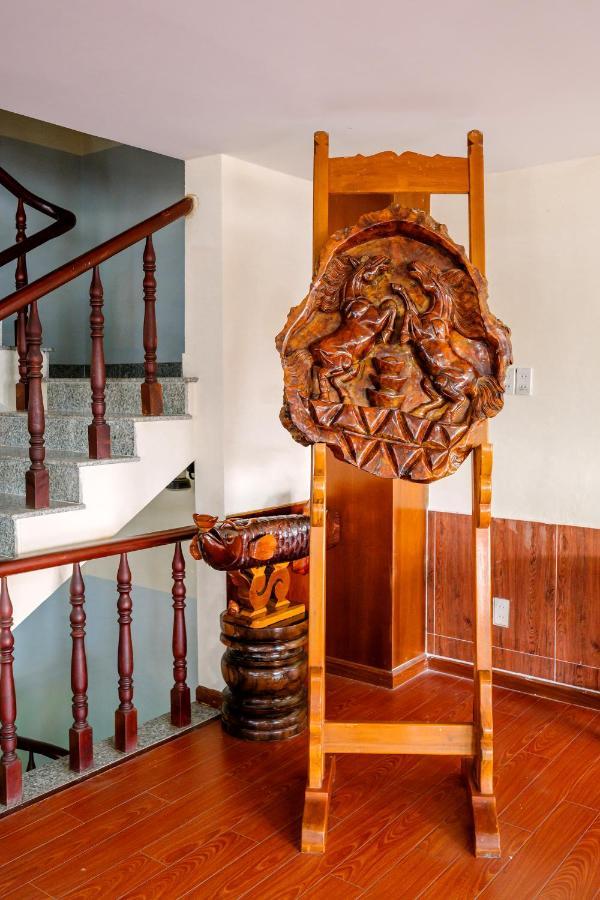 Hoang Duc Hotel Chau Doc Exterior photo